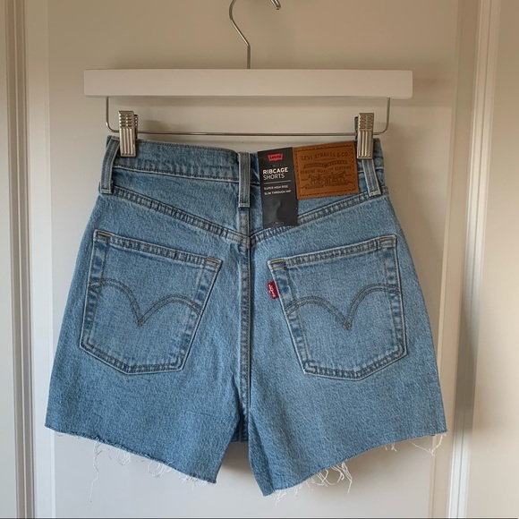 Levi’s Ribcage cut off short in Tango Pulse light - Picture 10 of 11